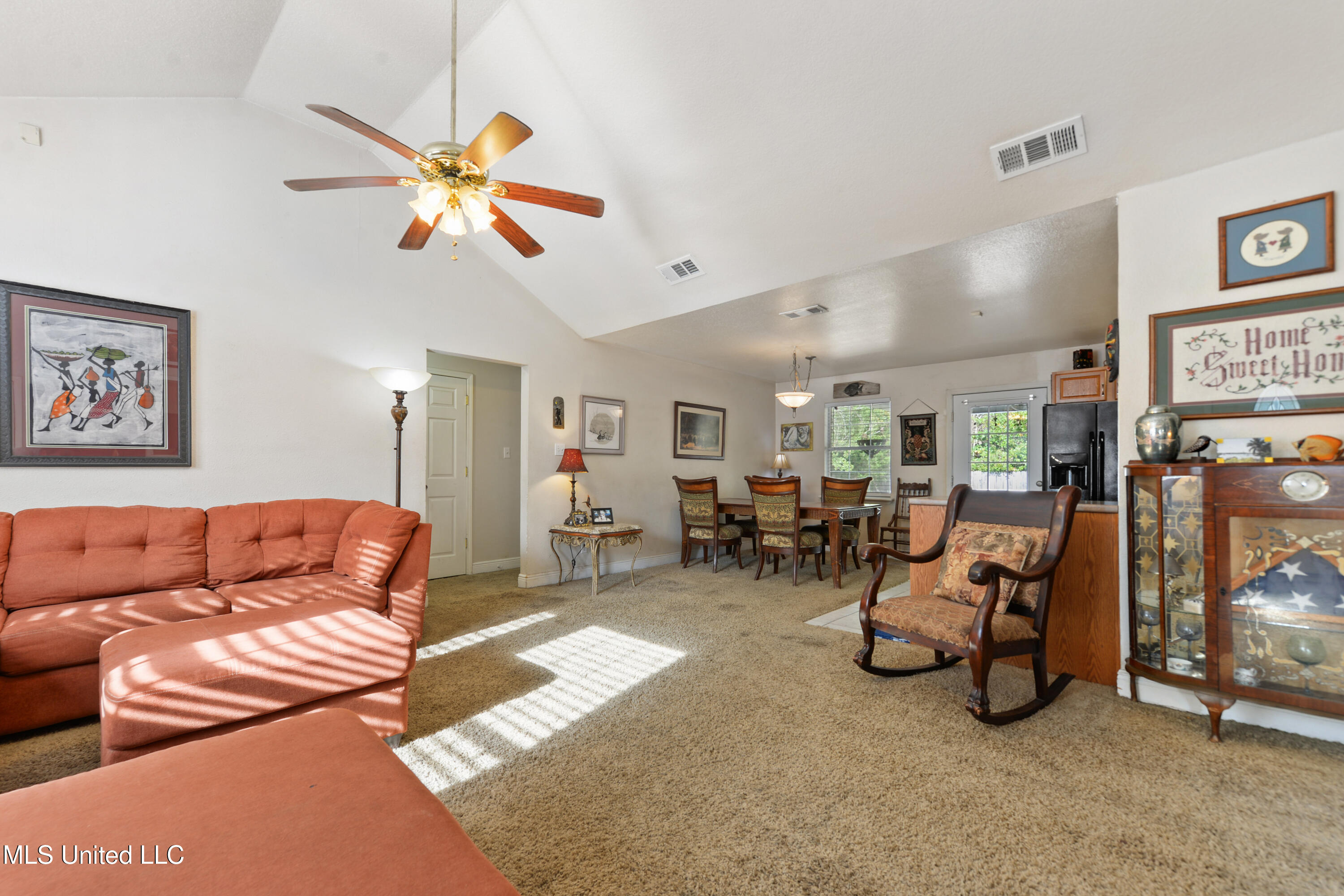 612 Oak Street Ocean Springs, MS 39564 - Photo 5 of 22 005