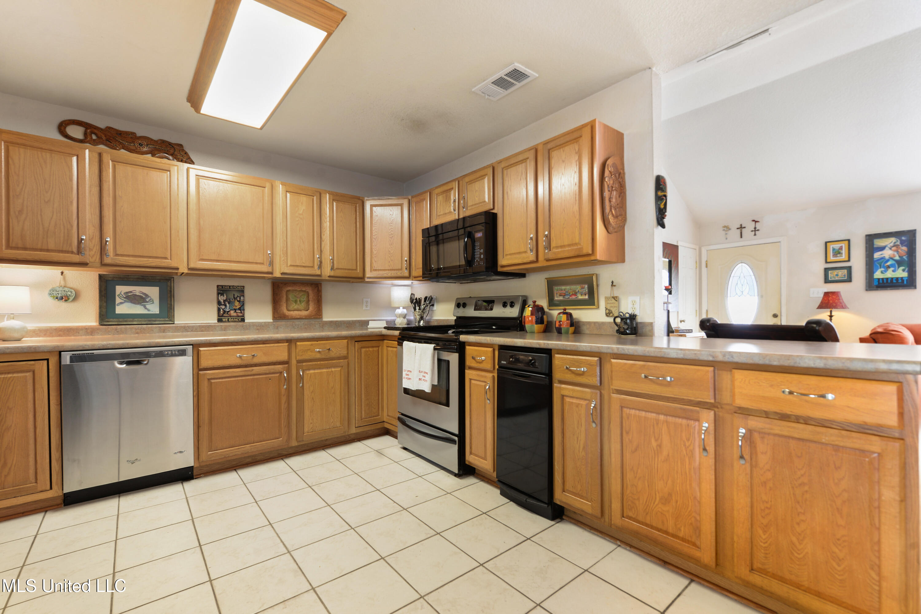 612 Oak Street Ocean Springs, MS 39564 - Photo 7 of 22 007