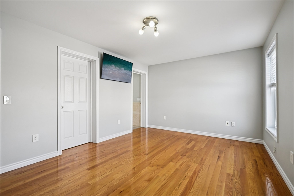 56 Valley Street Everett, MA 02149 - Photo 12 of 42