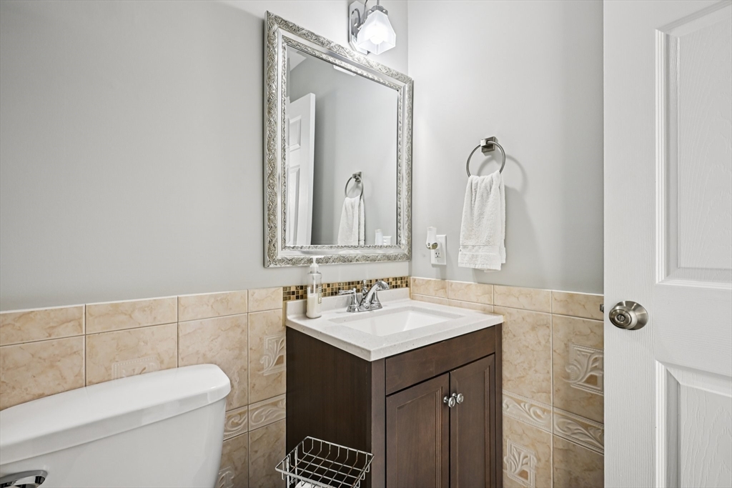 56 Valley Street Everett, MA 02149 - Photo 22 of 42