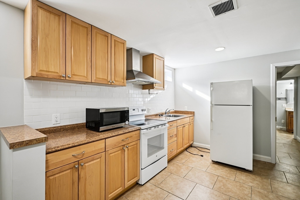 56 Valley Street Everett, MA 02149 - Photo 27 of 42