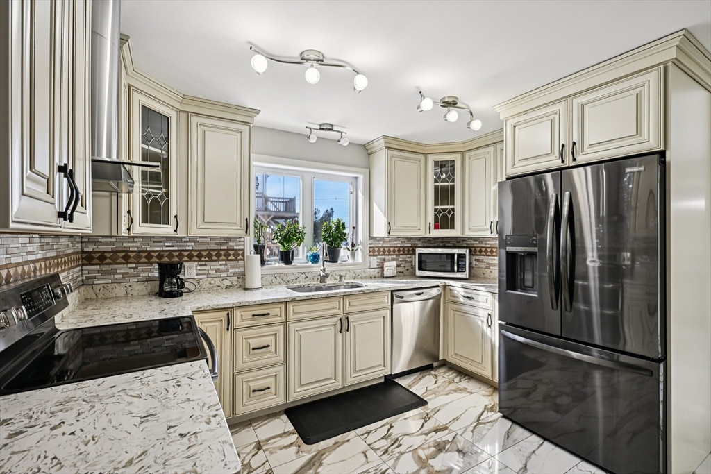 56 Valley Street Everett, MA 02149 - Photo 31 of 42