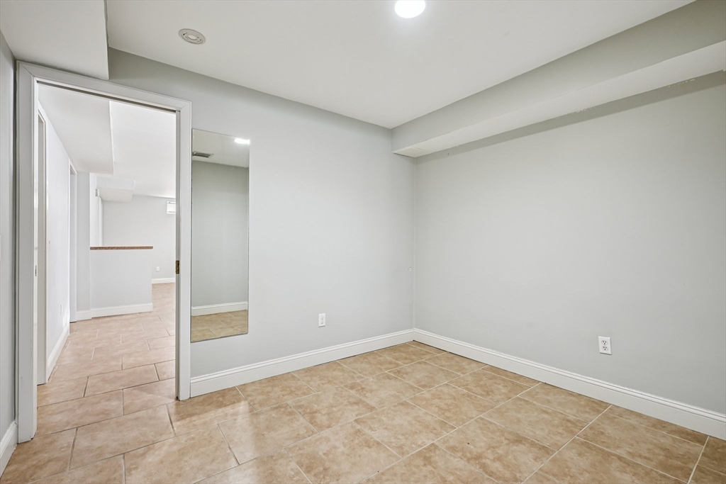 56 Valley Street Everett, MA 02149 - Photo 5 of 42