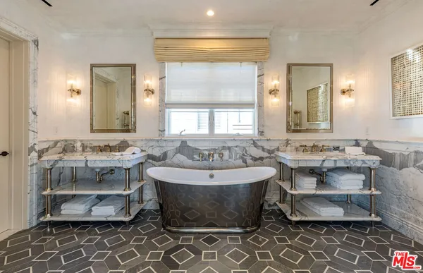 $30,000 | 127 Hollister Avenue, Santa Monica, CA 90405