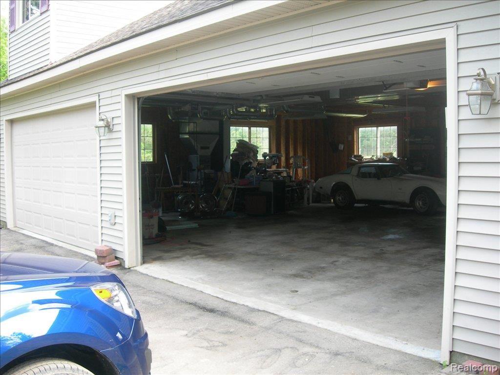 5122 East Allen Road Howell, MI 48855 - Photo 8 of 10 8 Car Garage