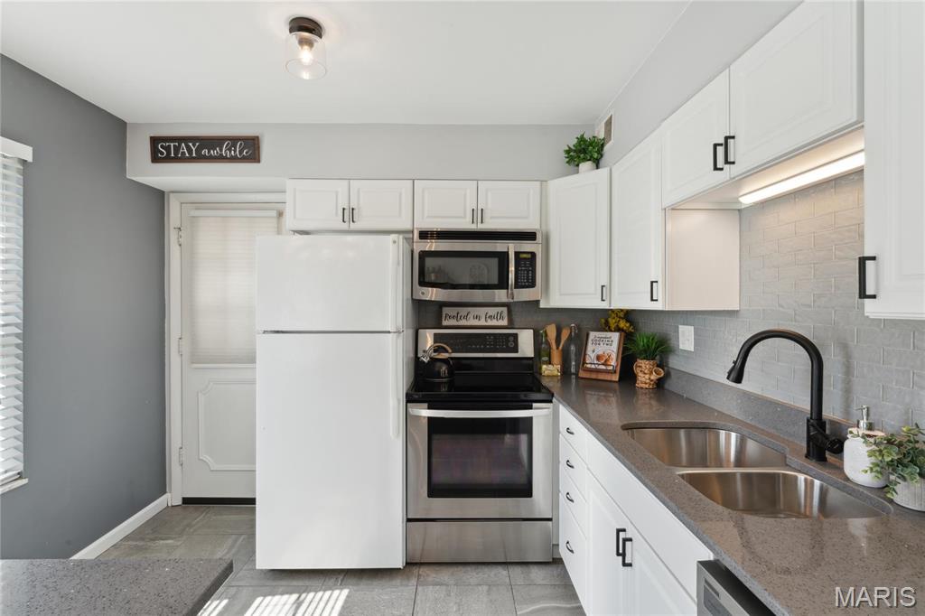 1706 Herault Place, Unit A St. Louis, MO 63125 - Photo 12 of 23