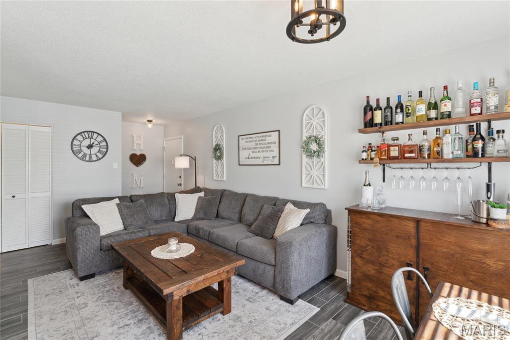 1706 Herault Place, Unit A St. Louis, MO 63125 - Photo 7 of 23