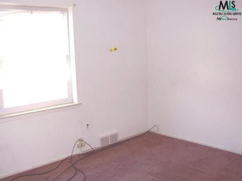 15006 Stephens Road Eastpointe, MI 48021 - Photo 7 of 8 241722-6.JPG