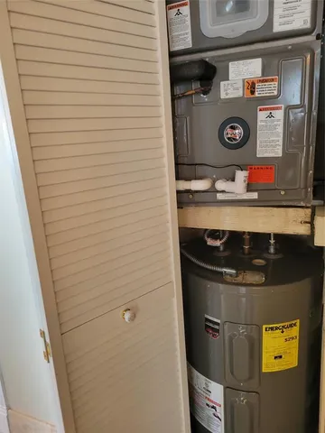 $395,000 | 3233 Northeast 34th Street, Unit 322, Fort Lauderdale, FL 33308