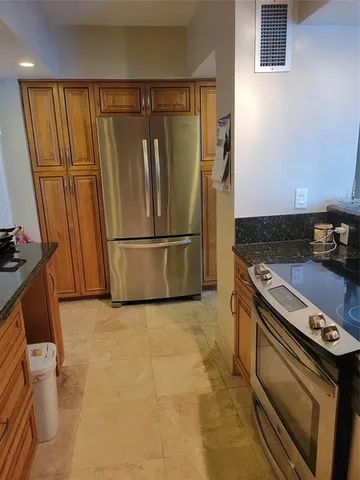 $395,000 | 3233 Northeast 34th Street, Unit 322, Fort Lauderdale, FL 33308