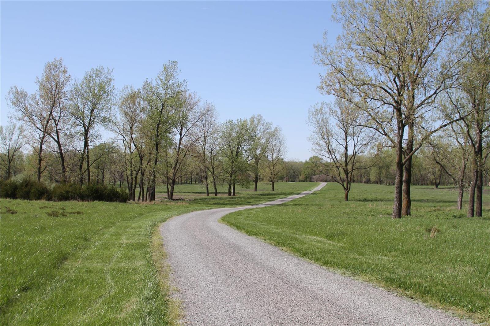 6607 Il Rt 152 Du Quoin, IL 62832 - Photo 5 of 64 Gallery Image 5