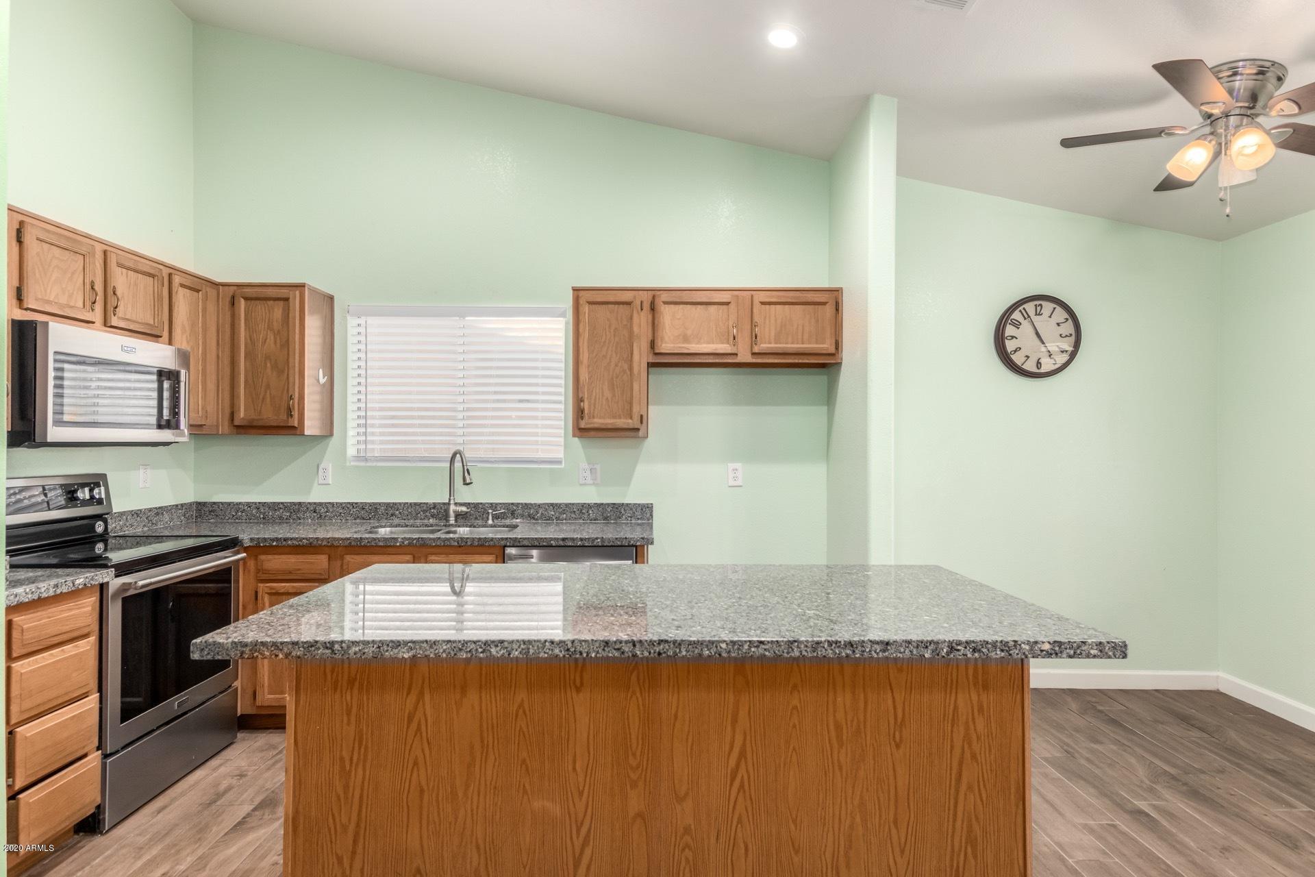 1448 East Carson Road Phoenix, AZ 85042 - Photo 13 of 26 0012-Carson 13