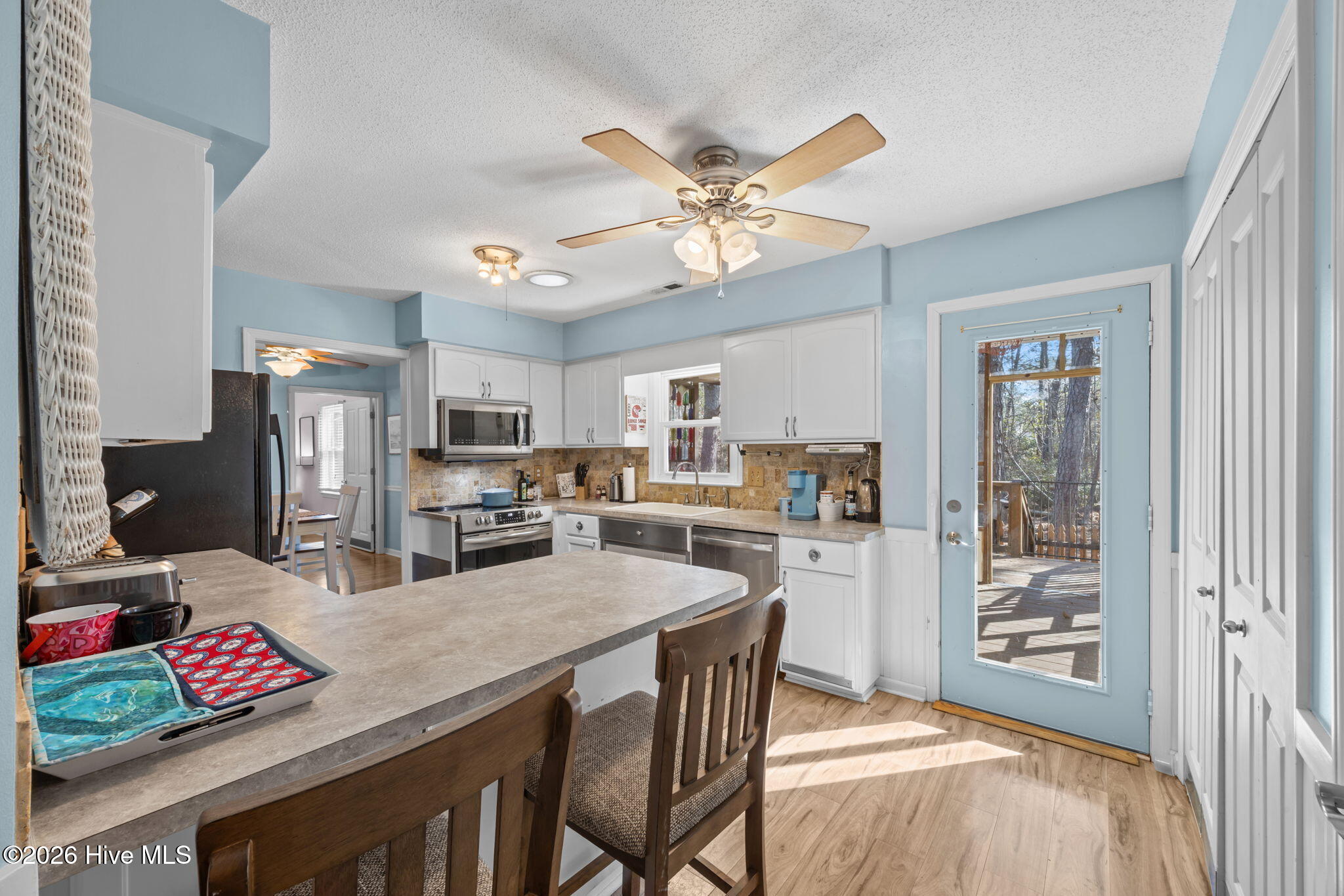 802 Black Swan Road New Bern, NC 28560 - Photo 14 of 57 24-web-or-mls-0C0A0961