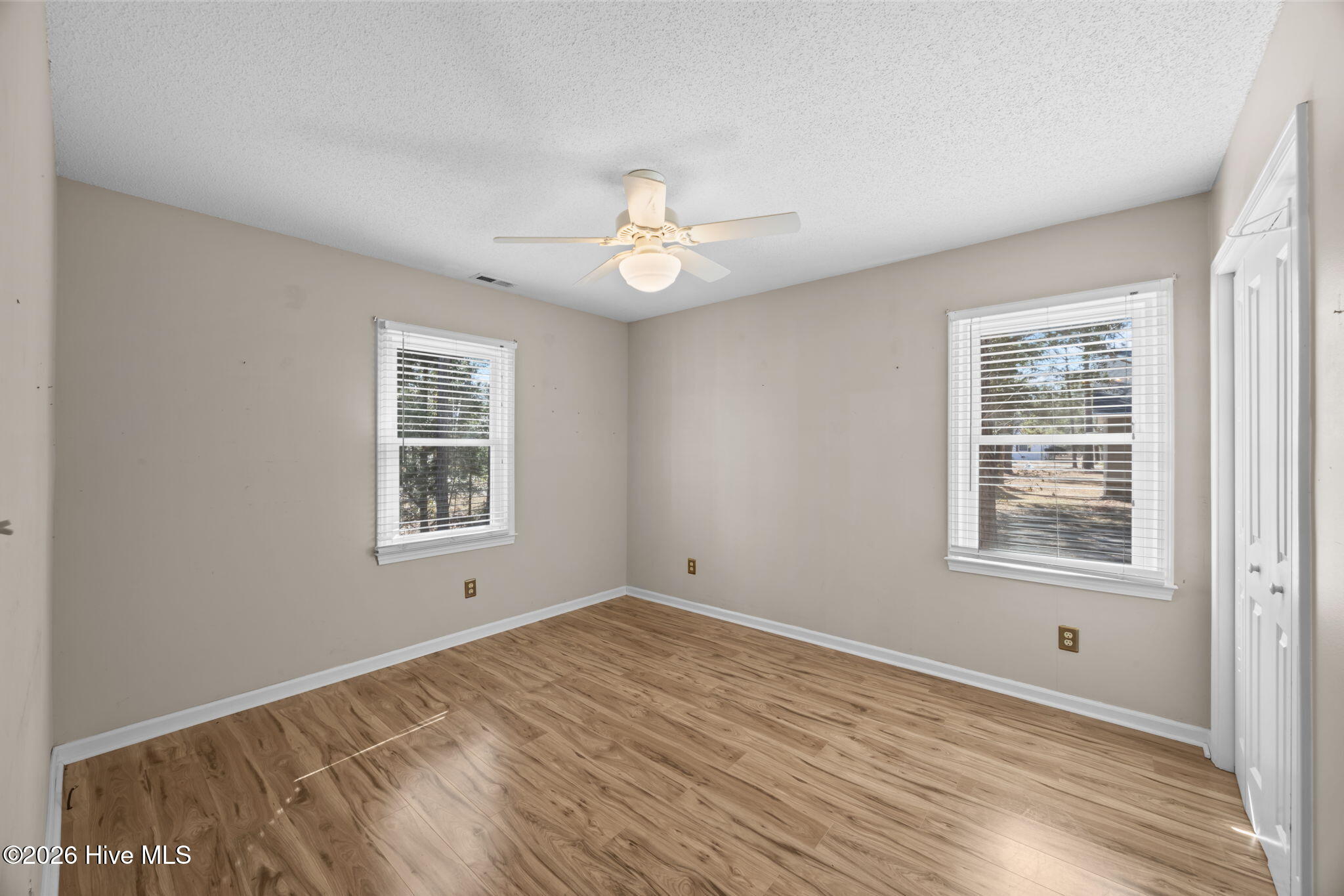 802 Black Swan Road New Bern, NC 28560 - Photo 20 of 57 Bedroom 2