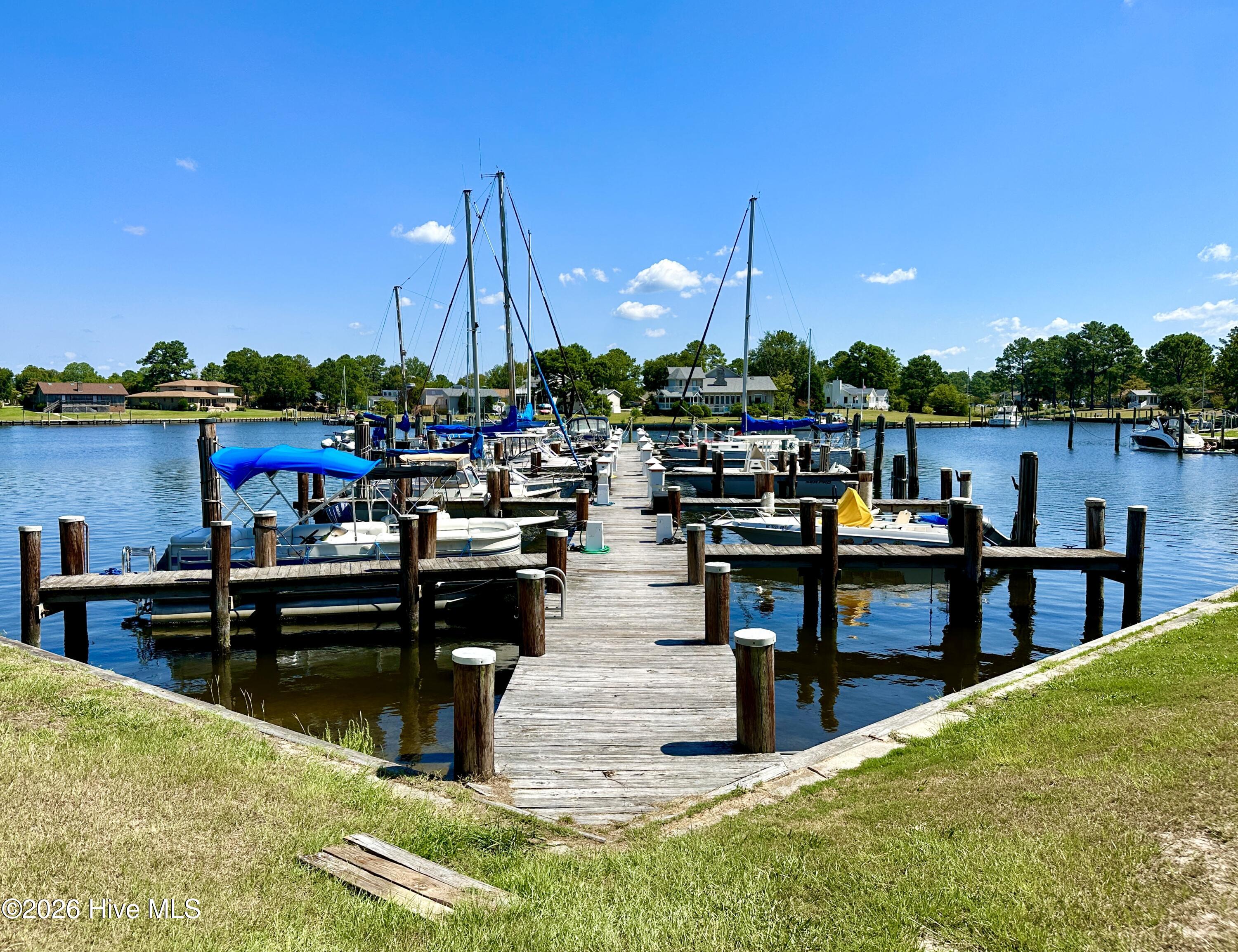 802 Black Swan Road New Bern, NC 28560 - Photo 41 of 57 Community Marina