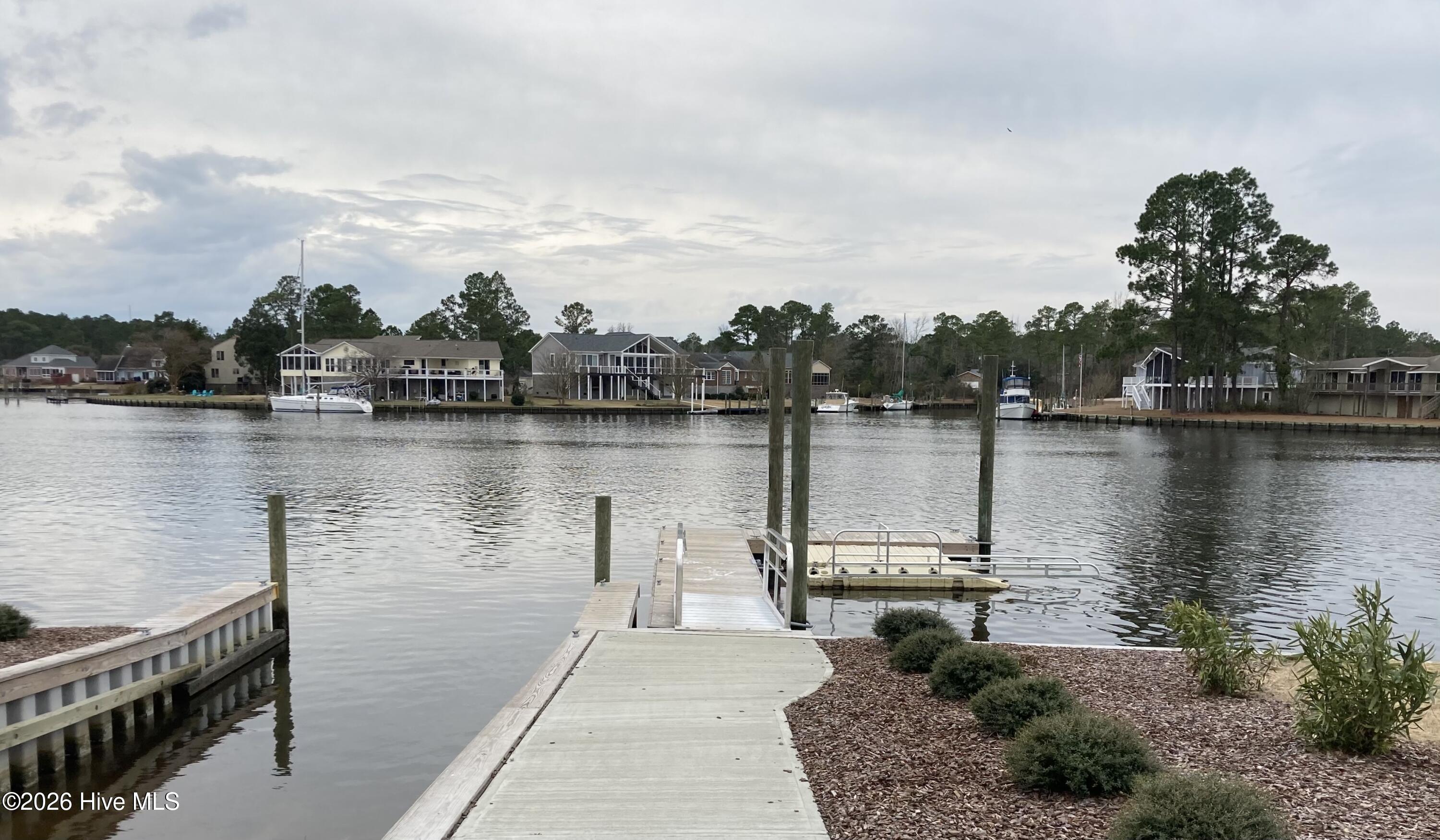 802 Black Swan Road New Bern, NC 28560 - Photo 42 of 57 Community Boat Ramp