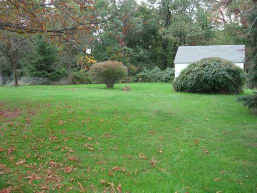 213 Ridge Road Sewickley, PA 15143 - Photo 3 of 6 Yard/Garden.
