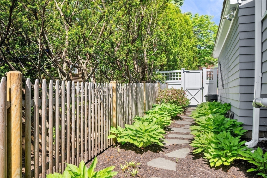 16 Coolidge Road Marblehead, MA 01945 - Photo 35 of 41
