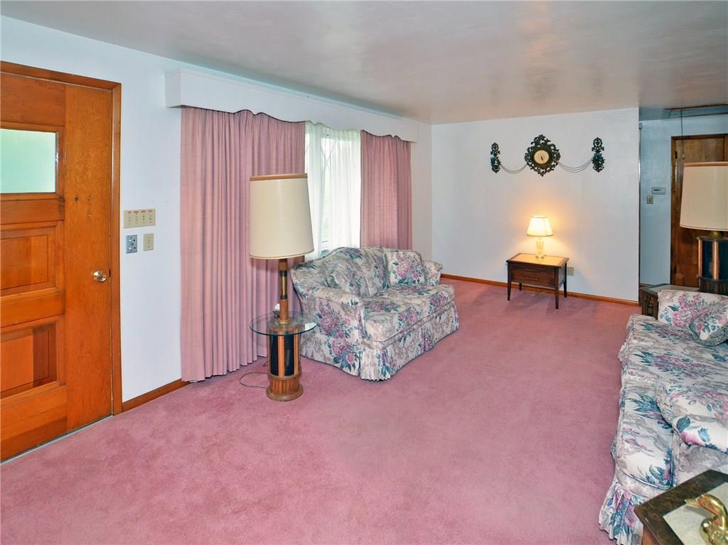 578 Center Hill Road Pittsburgh, PA 15239 - Photo 8 of 20