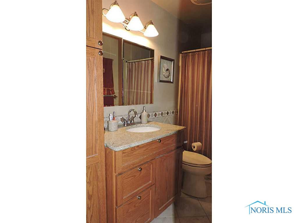 6350 North River Road Waterville, OH 43566 - Photo 16 of 20 Full Bath.