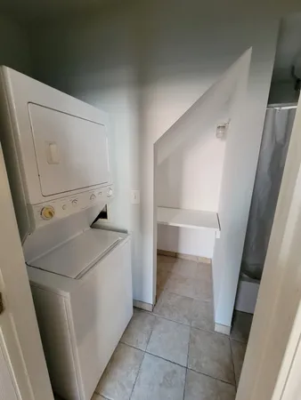 $1,800 | 1340 West 18th Place, Unit 1C, Chicago, IL 60608