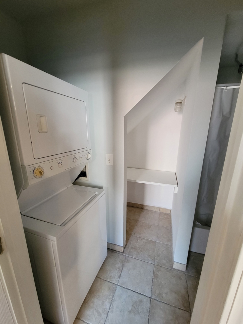 1340 West 18th Place, Unit 1C Chicago, IL 60608 - Photo 11 of 13