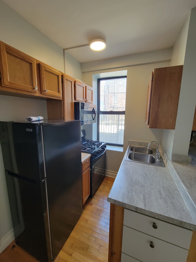 1340 West 18th Place, Unit 1C Chicago, IL 60608 - Photo 10 of 13