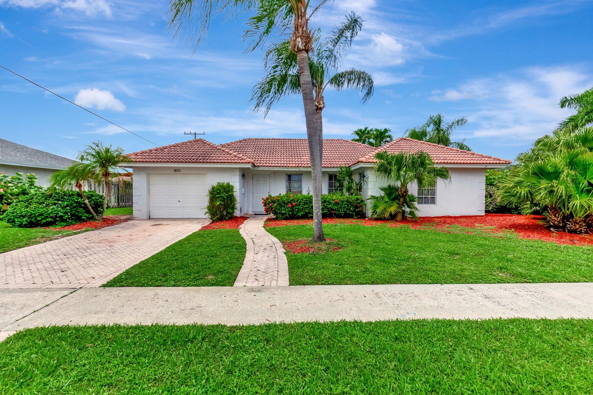 901 Southwest 4th Street Boca Raton, FL 33486 - Photo 34 of 40 Front