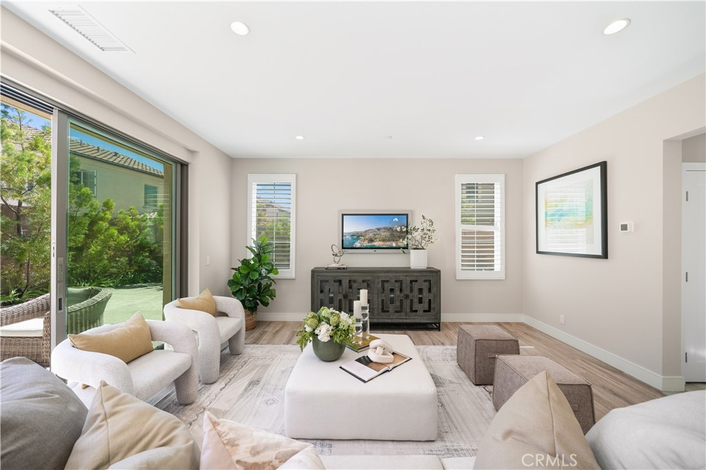 116 Tritone Irvine, CA 92602 - Photo 11 of 75