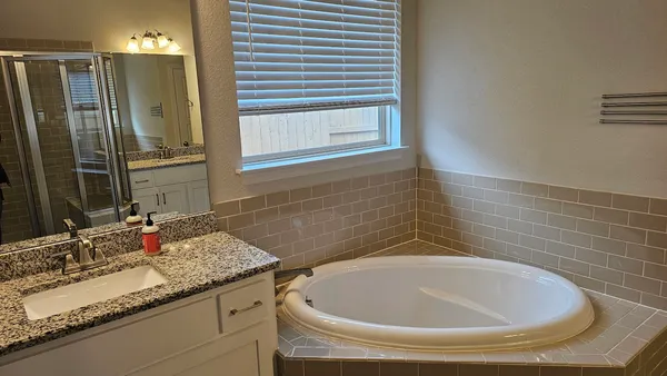 $2,250 | 712 Muster Bend, Georgetown, TX 78626