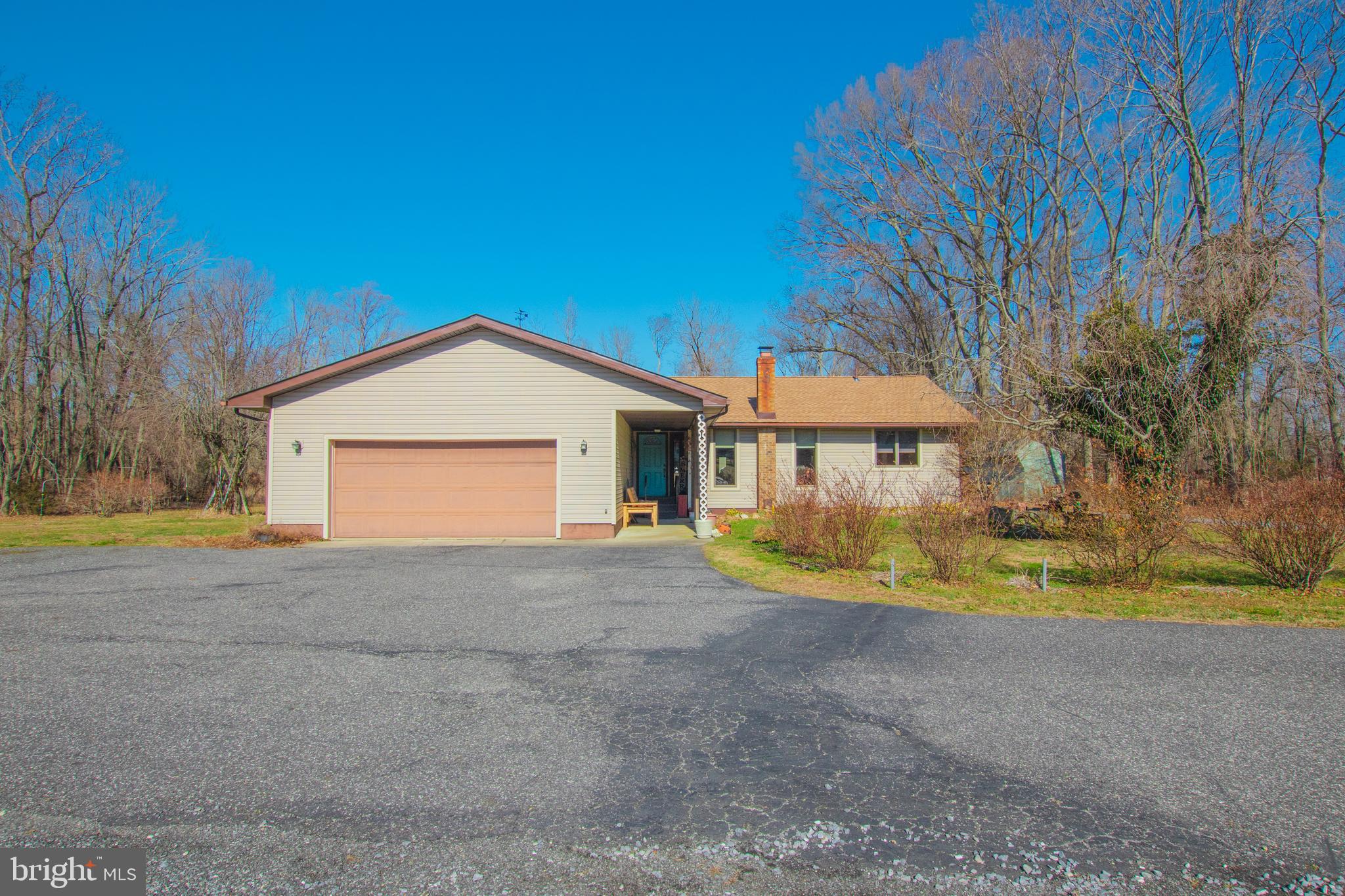 274 Robinson Road Salem, NJ 08079 - Photo 1 of 37 a view of large house with a big yard and large tree