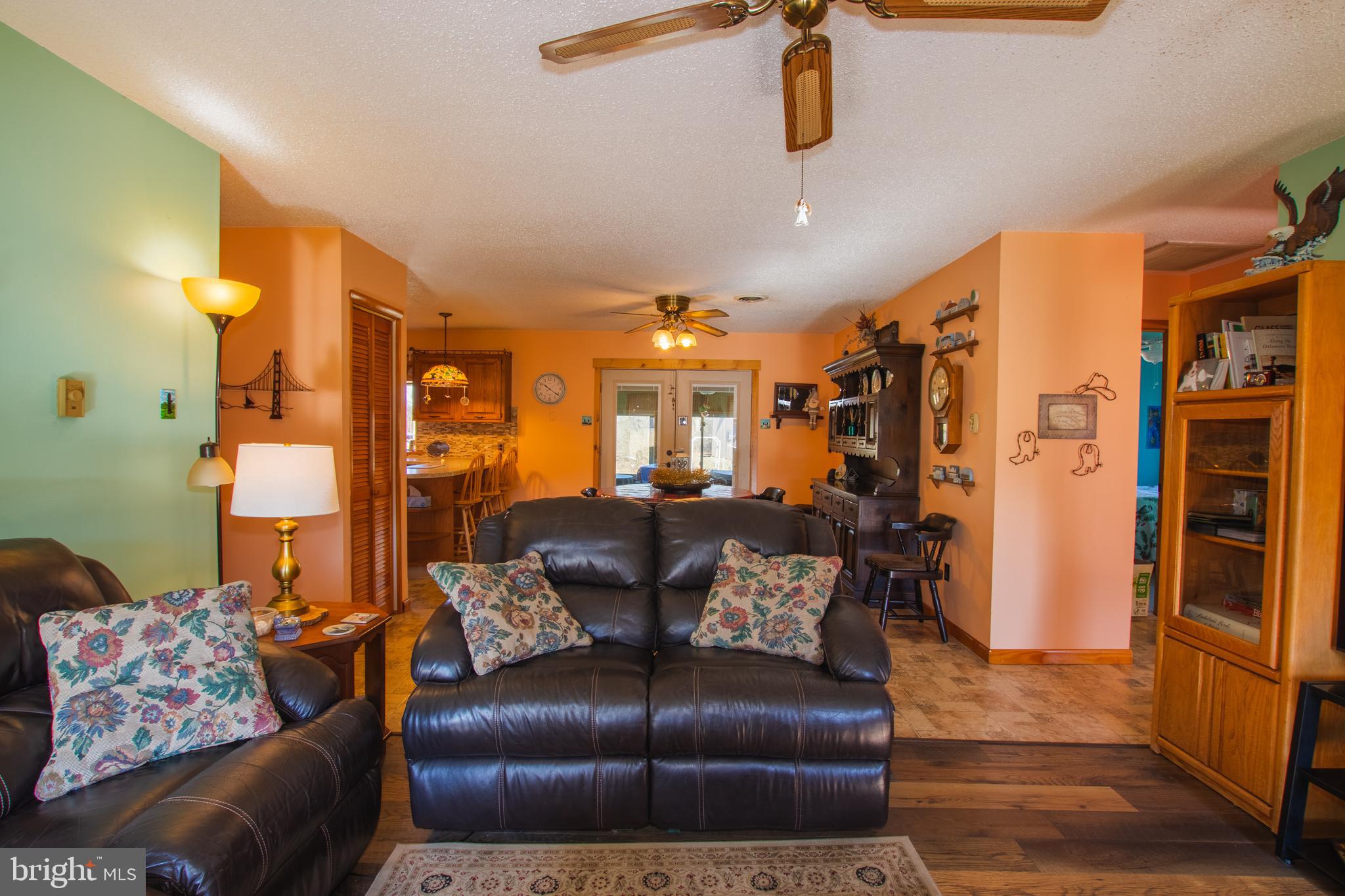 274 Robinson Road Salem, NJ 08079 - Photo 10 of 37 a living room with furniture and a couch