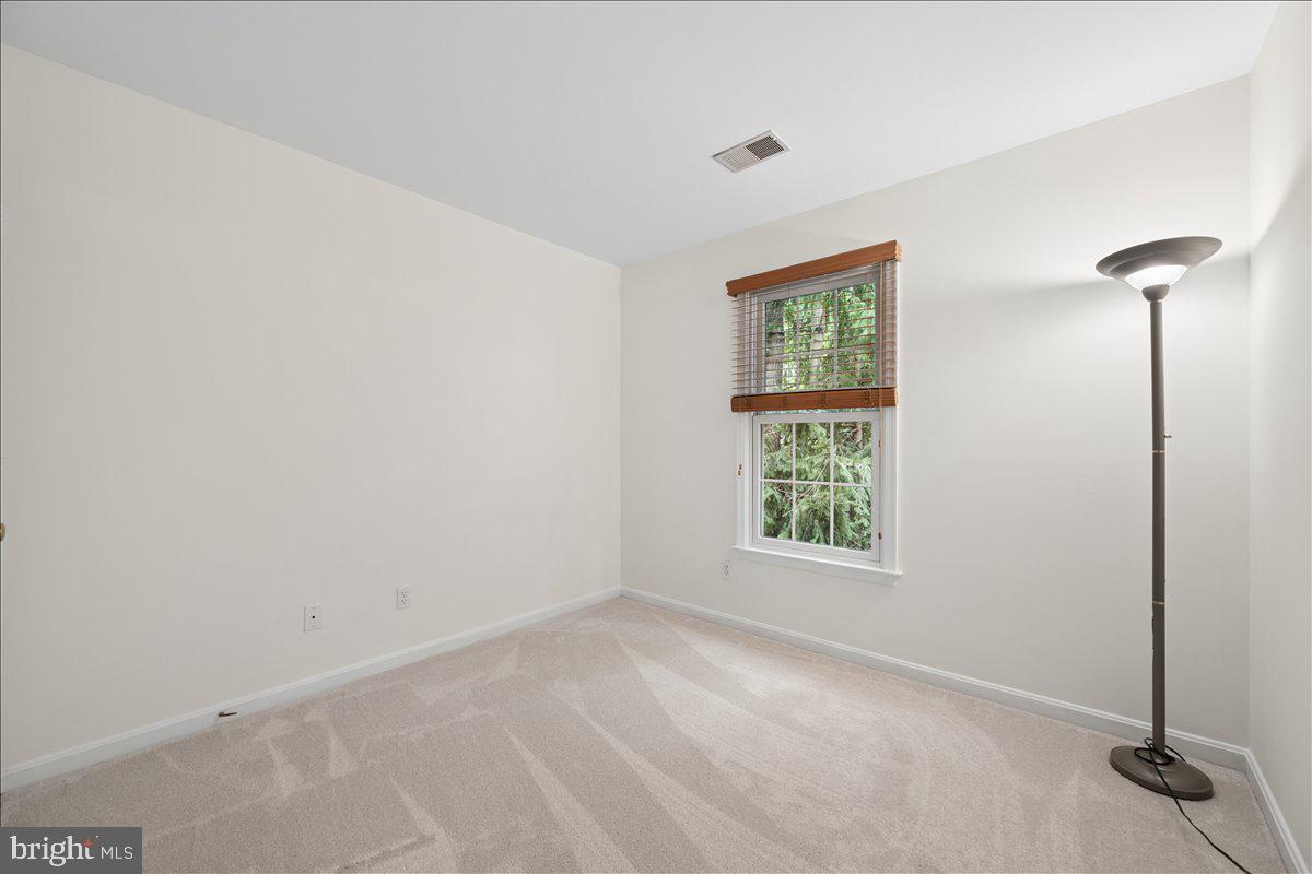 18710 Severn Road Gaithersburg, MD 20879 - Photo 69 of 89 Bedroom # 3 - new carpet & paint.
