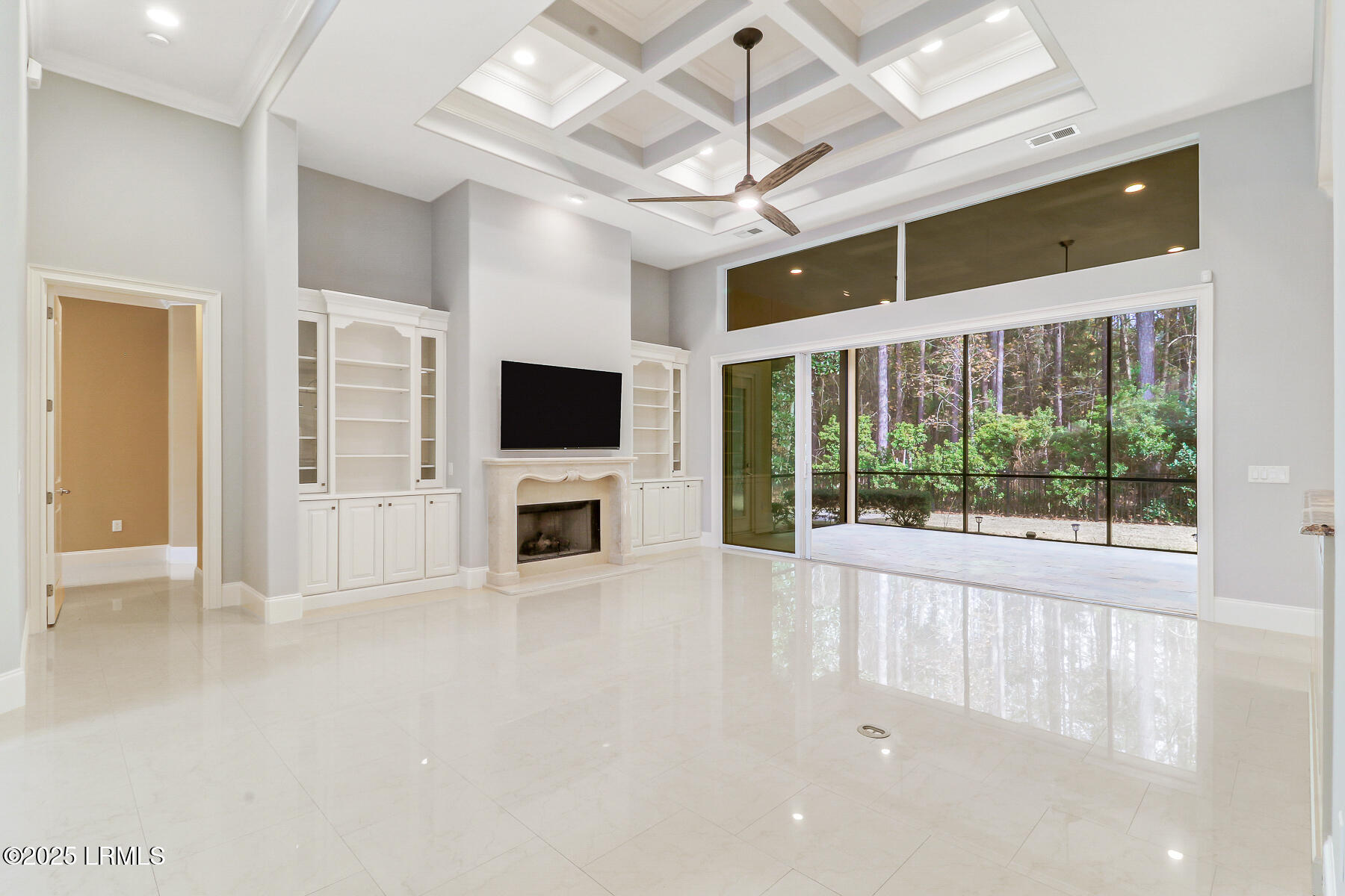 227 Hampton Lake Drive Bluffton, SC 29910 - Photo 11 of 50 227 Hampton Lake Dr-18