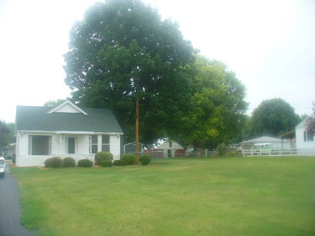 1613 Springfield Road East Peoria, IL 61611 - Photo 1 of 7 Gallery Image 1