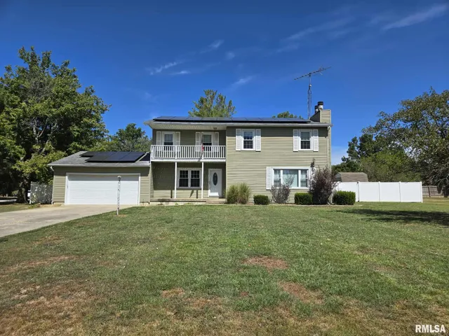 $230,000 | 108 Mockingbird Lane, Woodlawn, IL 62898