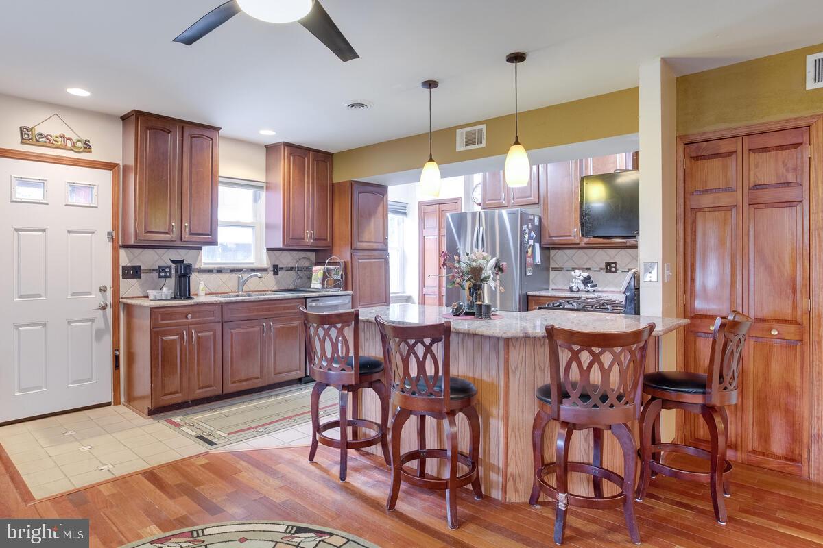 8412 Allison Lane Rosedale, MD 21237 - Photo 15 of 63 Kitchen with Stainless steel appliances