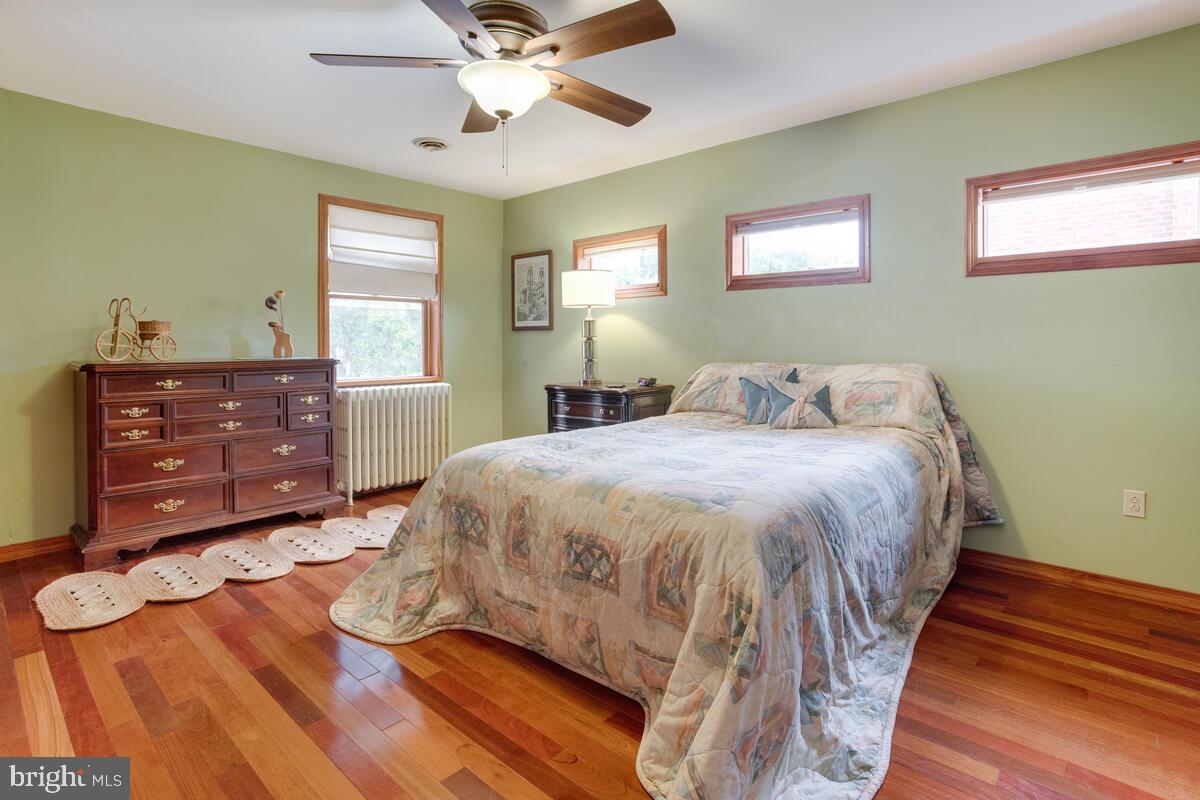 8412 Allison Lane Rosedale, MD 21237 - Photo 22 of 63 Primary Bedroom