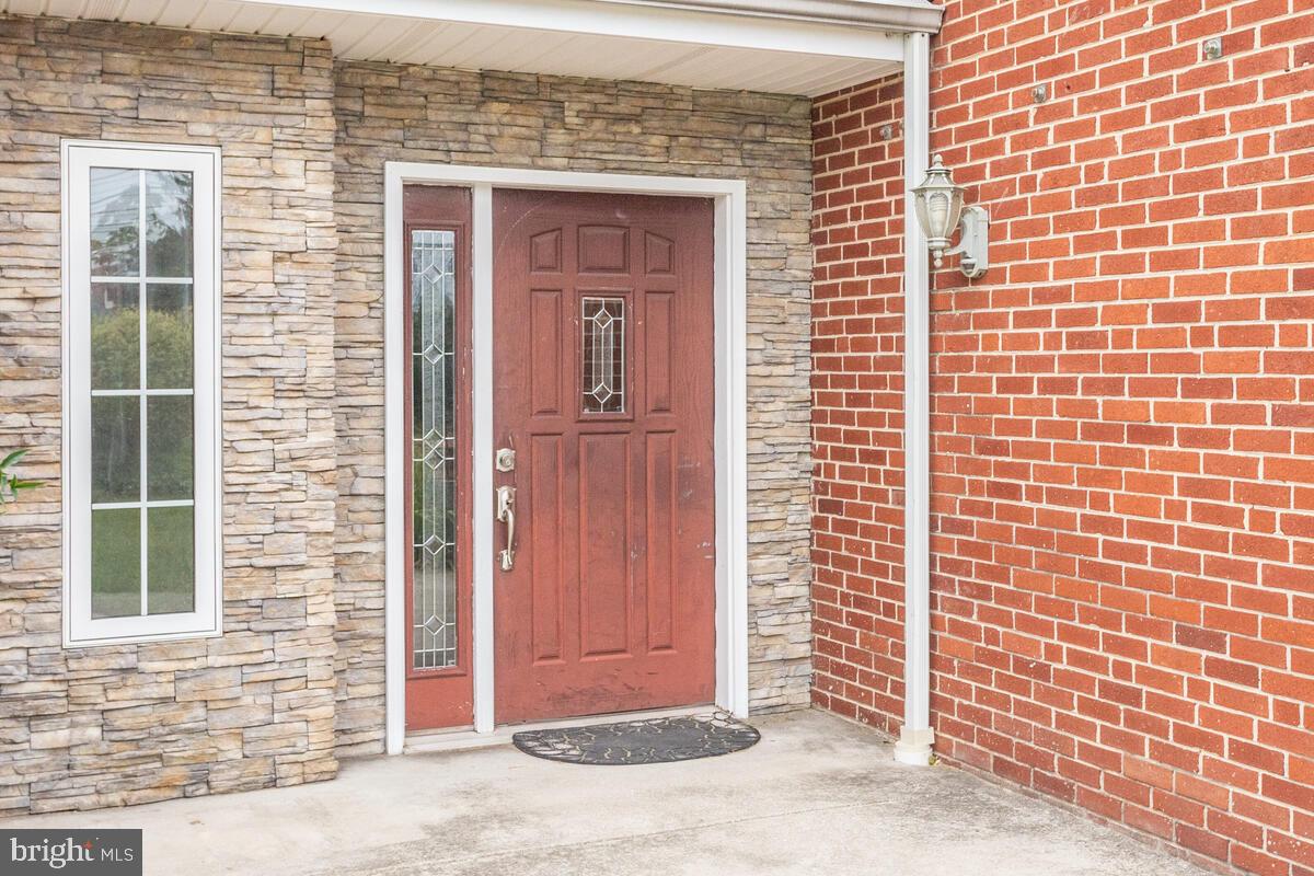 8412 Allison Lane Rosedale, MD 21237 - Photo 4 of 63