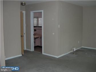 18 Amherst Road Voorhees, NJ 08043 - Photo 6 of 11 Bedroom - Main