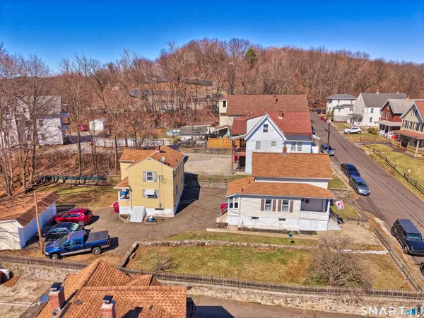 $474,900 | 14 Washington Street, Naugatuck, CT 06770
