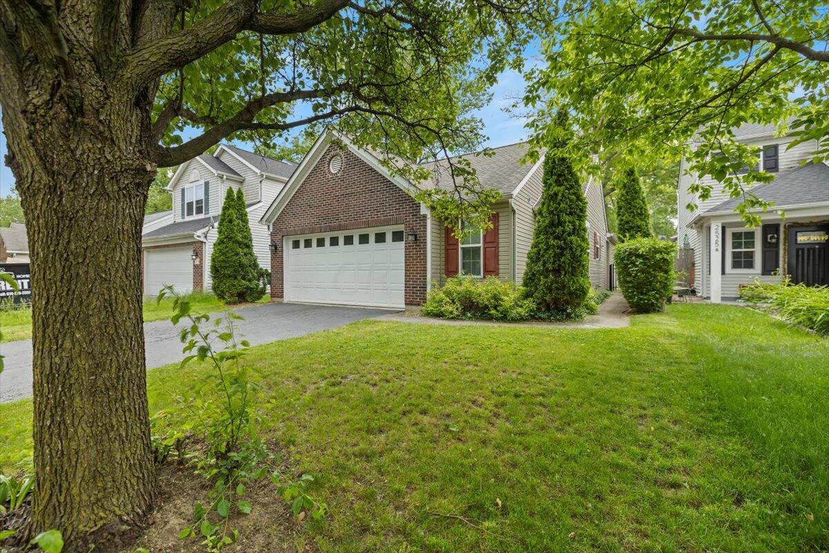 2533 Northwold Road Columbus, OH 43231 - Photo 2 of 25 02-Front