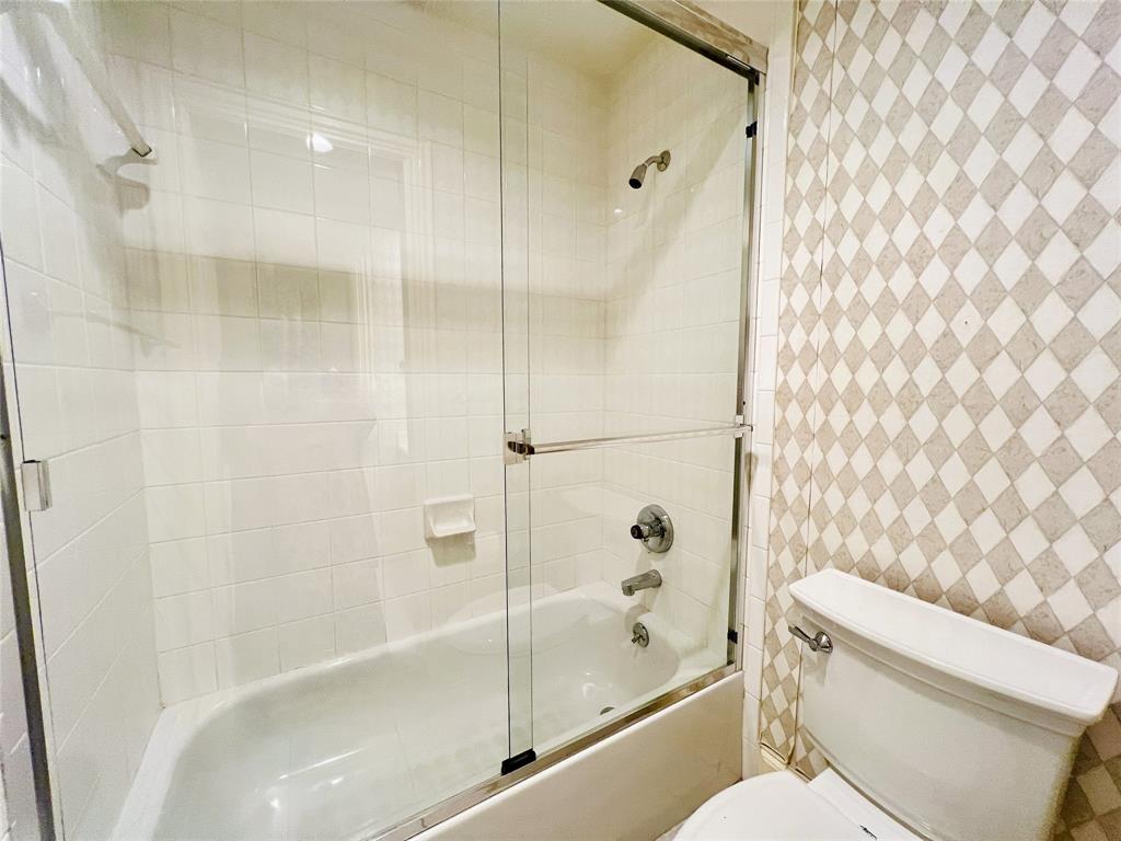 14749 Celestial Place Addison, TX 75254 - Photo 32 of 39