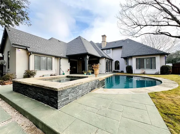 a view of house and outdoor space