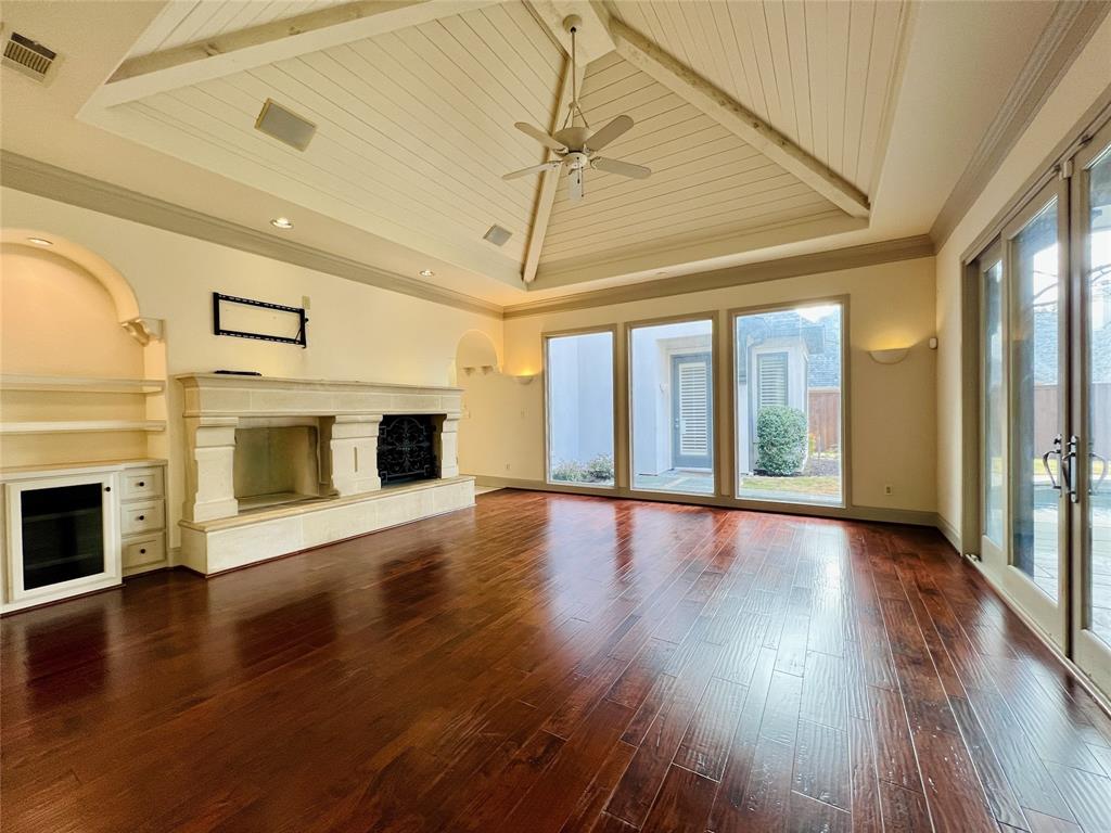 14749 Celestial Place Addison, TX 75254 - Photo 9 of 39