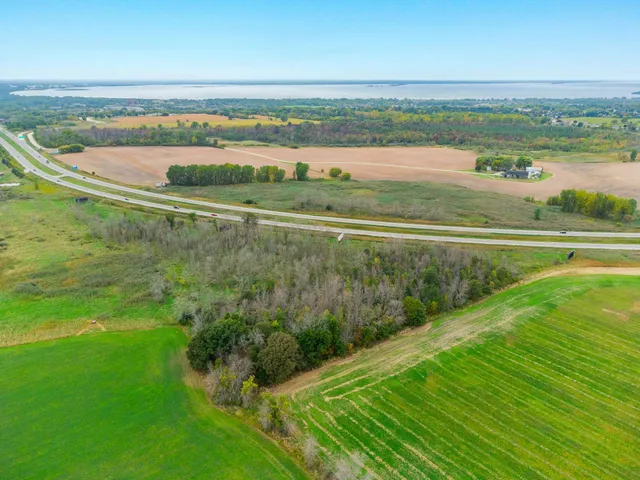 $99,900 | 3800 Sturgeon Bay Road, Green Bay, WI 54229