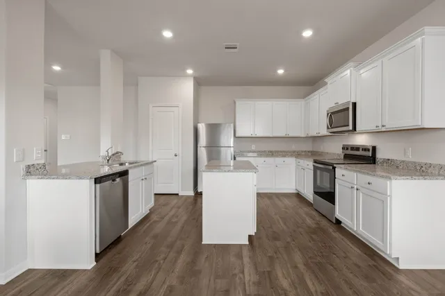 $2,670 | 10811 Bright Beacon Drive, Beasley, TX 77417