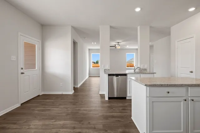 $2,670 | 10811 Bright Beacon Drive, Beasley, TX 77417