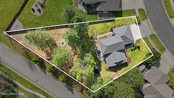 $775,000 | 3864 North Miners Loop, Coeur D'Alene, ID 83815