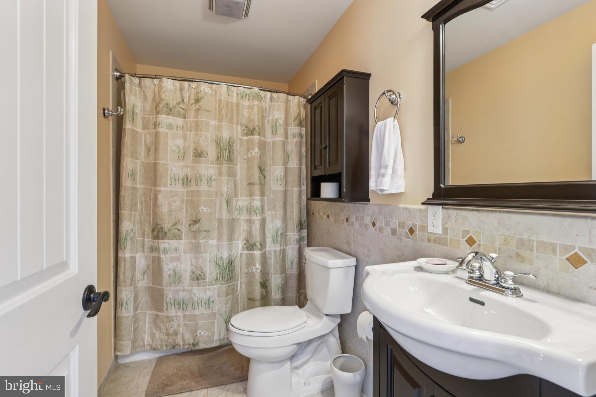 296 Sharon Road Robbinsville, NJ 08691 - Photo 38 of 107